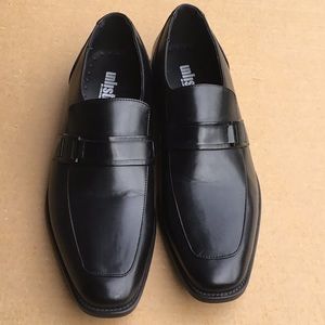 Unlisted men shoes